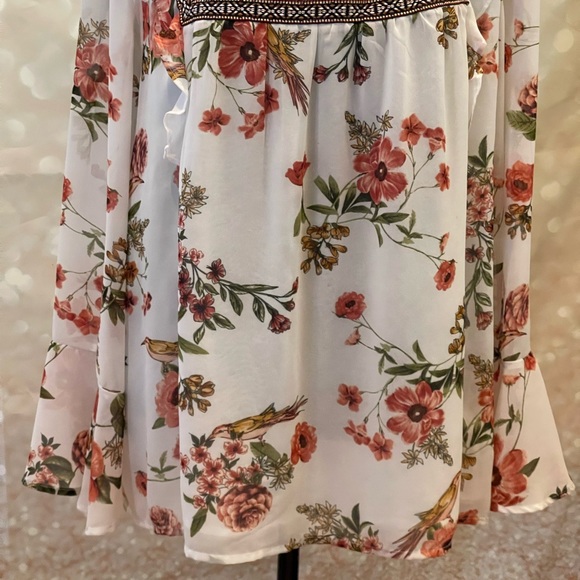 My Danielle XL Floral Blouse with Ruffles - Picture 6 of 7